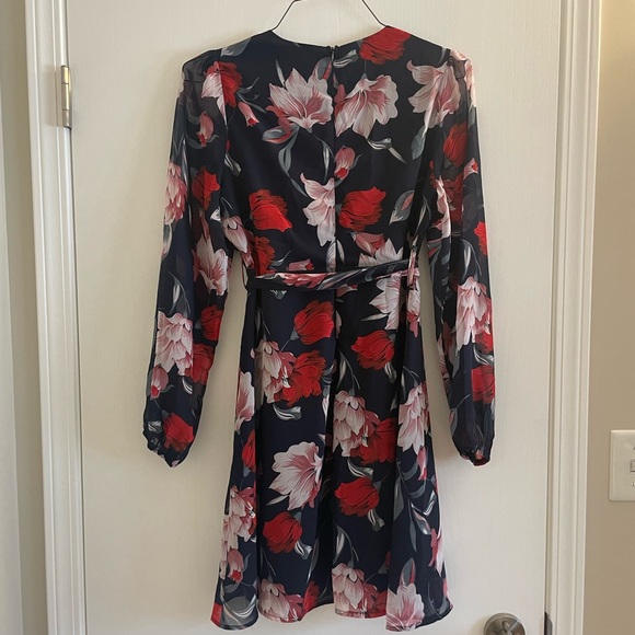 Cupshe NWT surplice neck belted mini dress size M - Picture 4 of 7